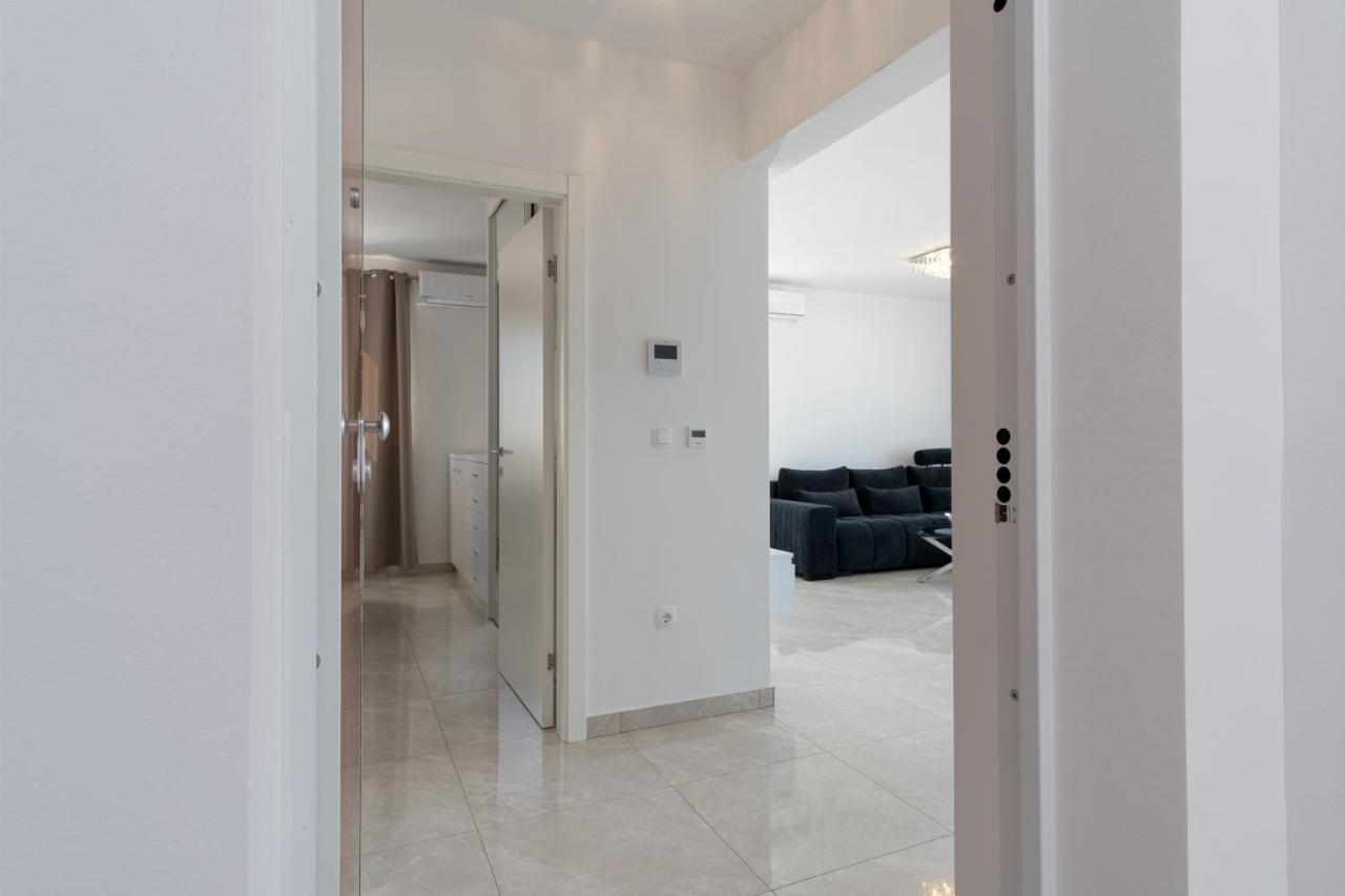 Sea View Apartment With Parking - Dina Makarska Exterior foto